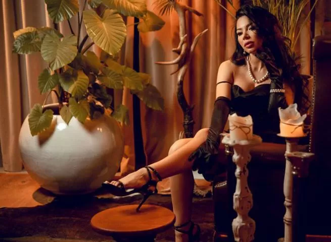 Navi Mumbai famous Call girls available nearby you at low rates 2