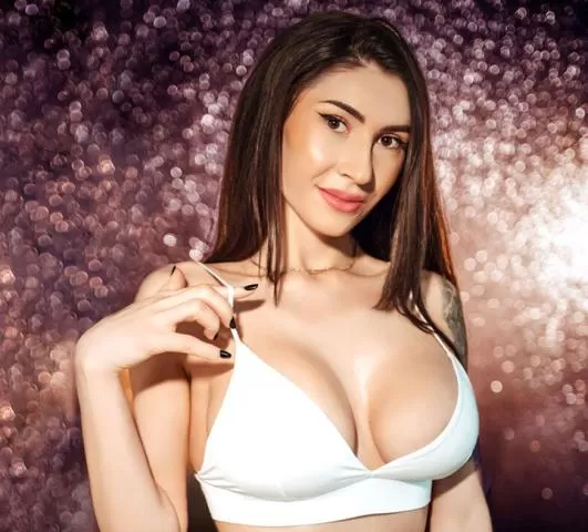 Natural Beauty & Busty Dazzling Female Same Price For Night Or Day 4