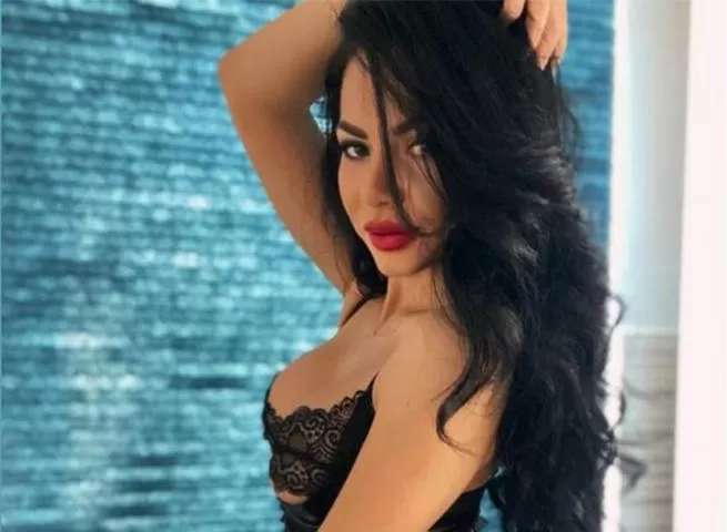 Call Girl With Juicy Milky Round Boobs Available For Crazy Love-making