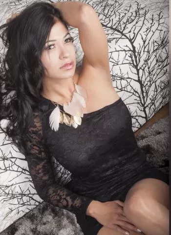 Young teen from Nashik is available for safe sensual services 2