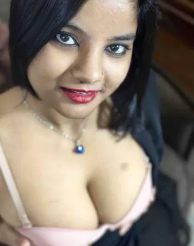 seeking for a seductive woman to share memorable occasion? Meet me 3