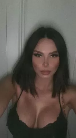 An independent call girl that can meet the needs and desires of yours 3