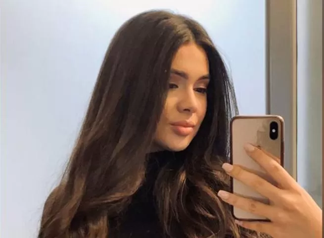 I'm horny right now, come play with me soon