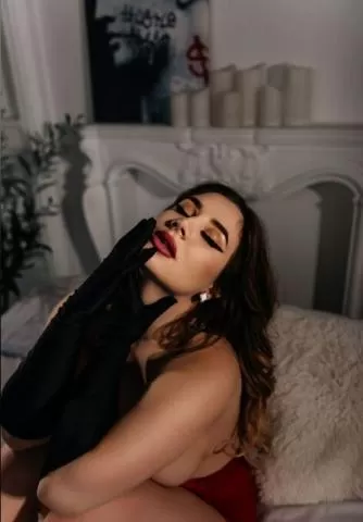 An expert call girl give you the most enjoyable hours of your life 3